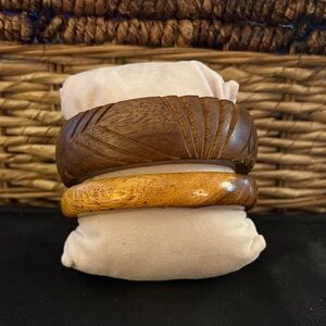 Unbranded Fashion Brown Carved Wooden StyleBangles (2)